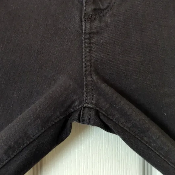 AG Adriano Goldschmied The Prima Mid Rise Cigarette Leg Skinny Jeans Black 26