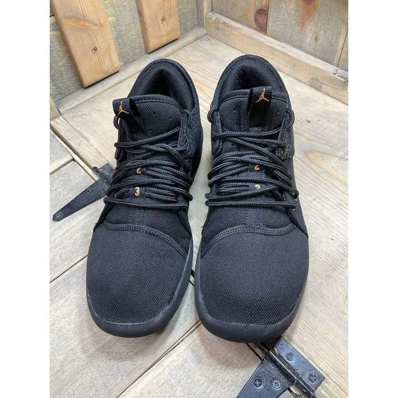 AIR Jordan Sneakers 7Y Or Woman’s 8.5 First Class 23 Black Gold AJ7314-021