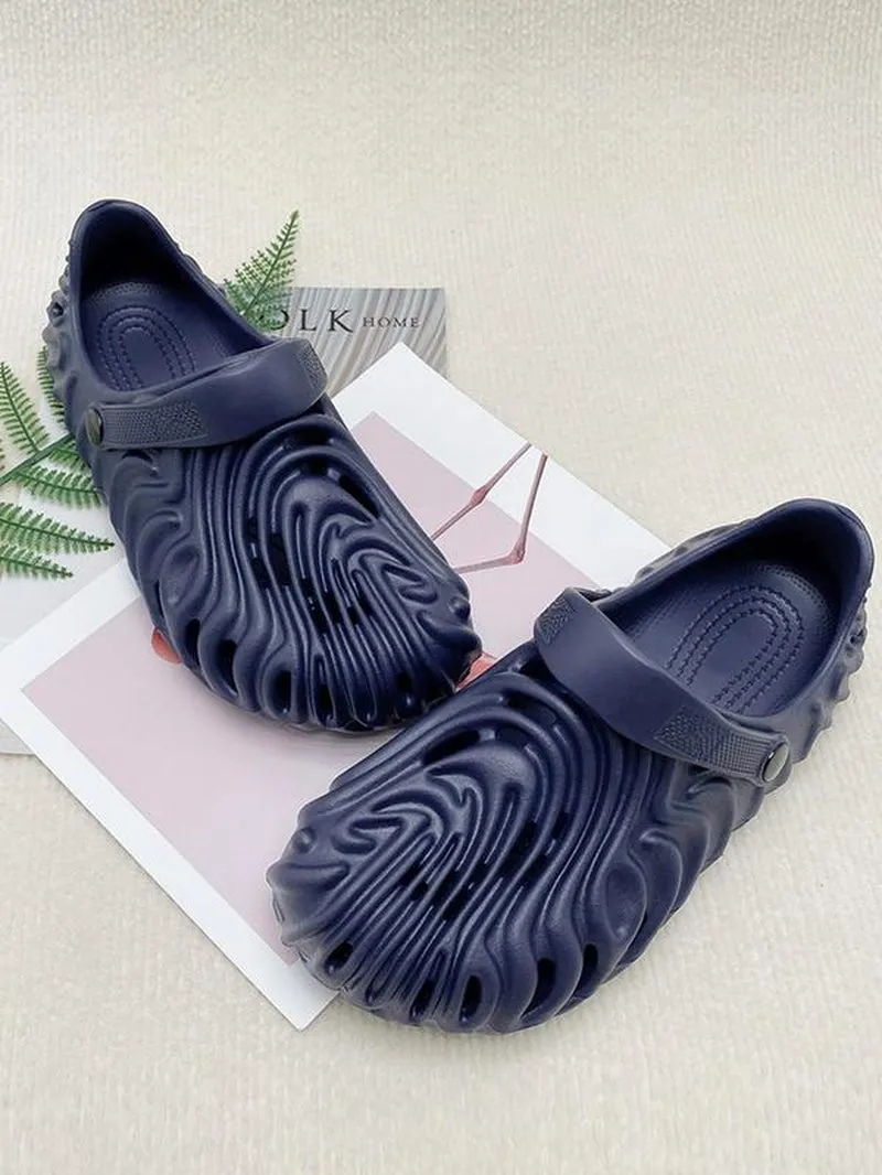 BeachBreeze Textured Clogs