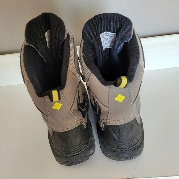 Columbia Bugaboot Gray Youth Boots
