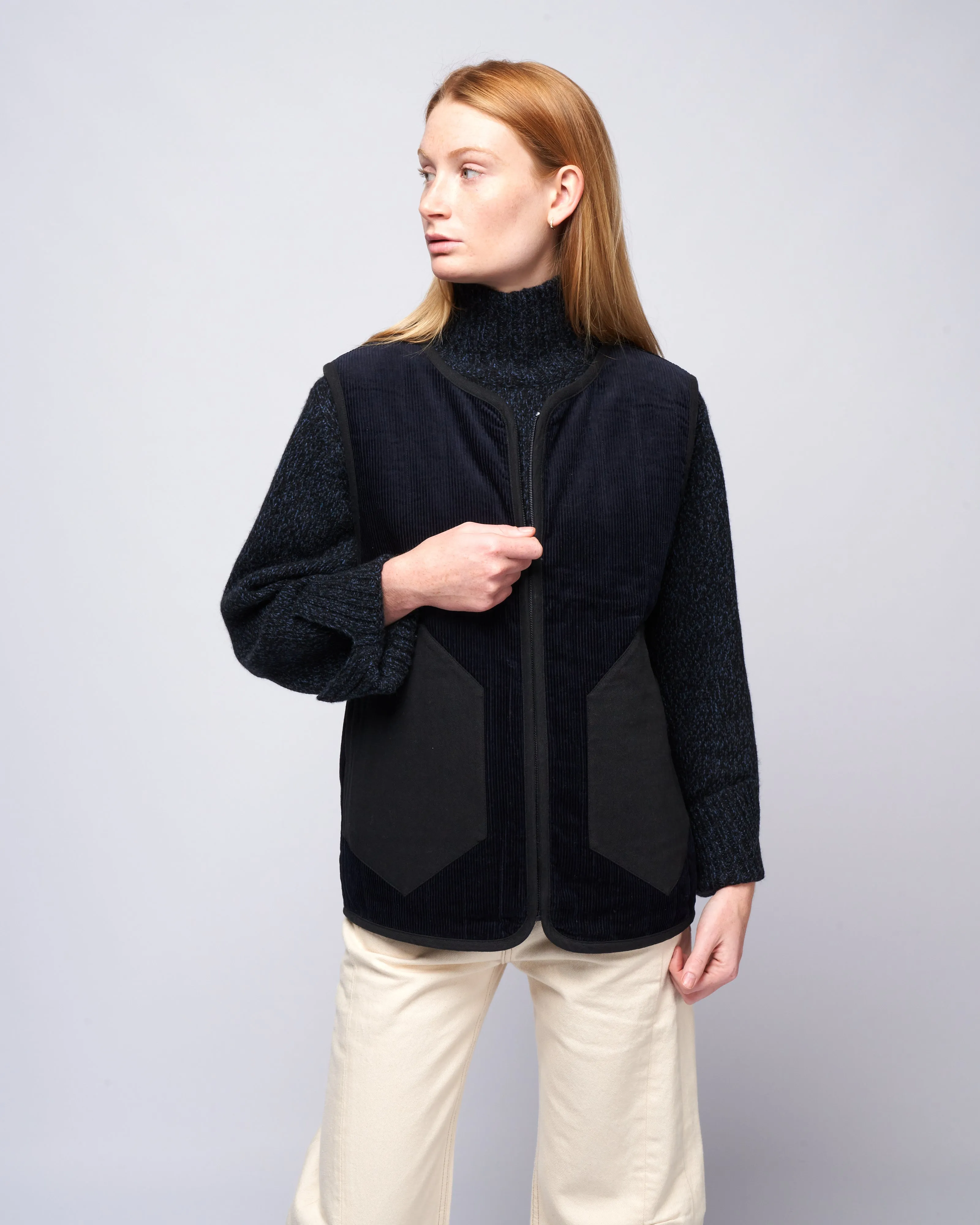 corduroy vest - navy black