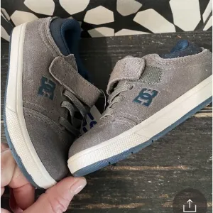 DC SKATER sneakers for your little😎 cross posted! Grey&amp; navy- unisex
