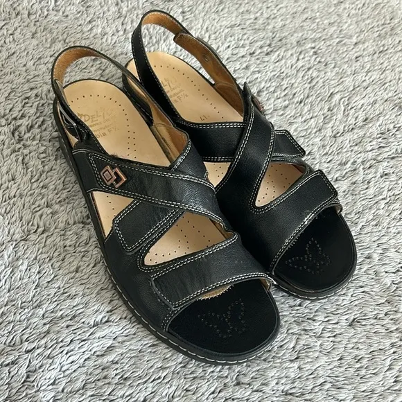 Fidelio Hallux Fabia cross strap with back strap sandals size 41 (10.5 US) black
