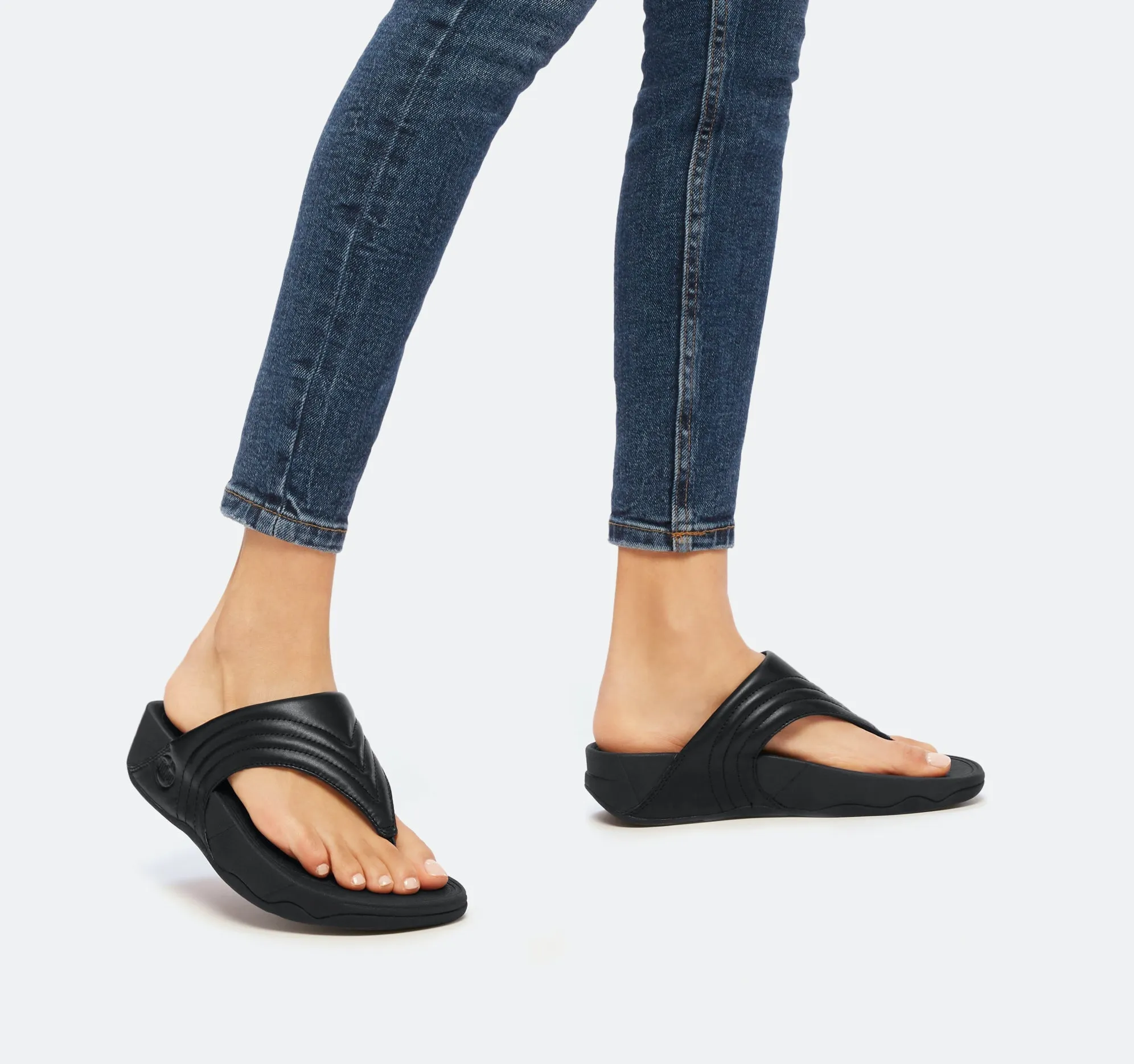 FitFlop WALKSTAR Leather Toe-Post Sandals