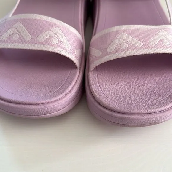 FITFLOP WEBBING BACK STRAP SANDALS. WILD LILAC