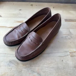 G.H. Bass &amp; co weejuns brown leather Penny loafers women’s size 10