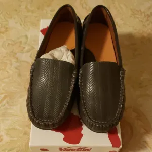 Grey venetinni loafers, brand new size 33