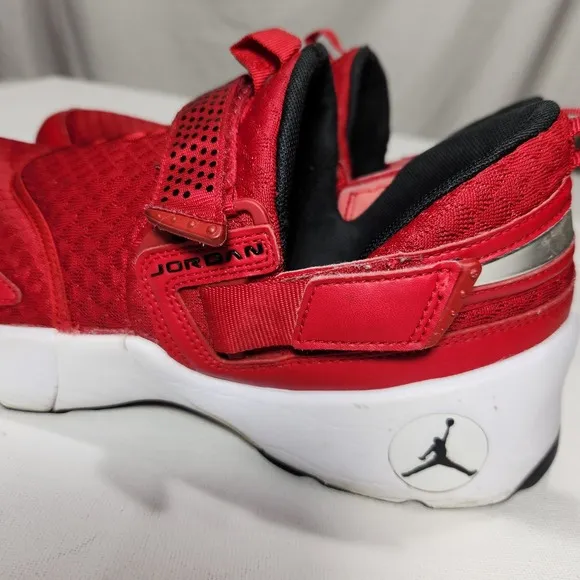 Jordan Trunner Mens Size 10 Red &amp; White Running Training Shoes 897992-601