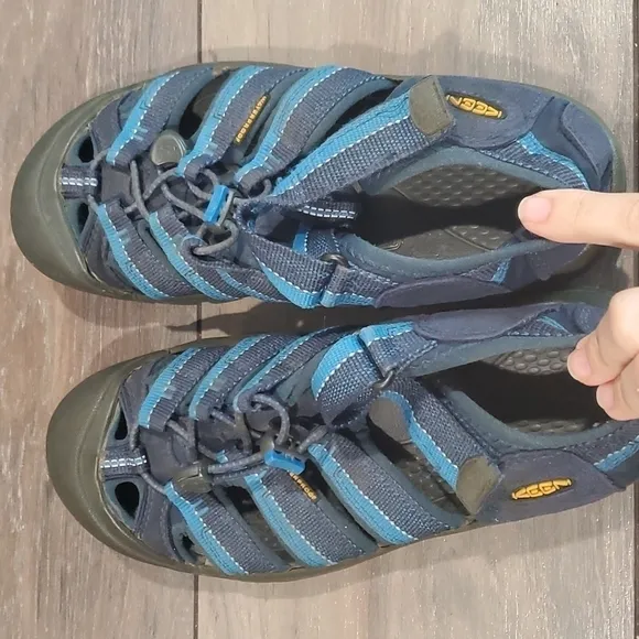 Keen Mens outdoor hiking sandals shoes sz 6 athletic