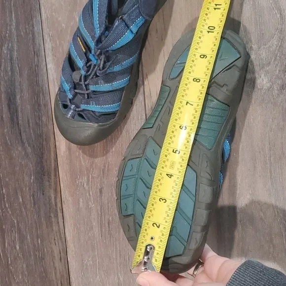 Keen Mens outdoor hiking sandals shoes sz 6 athletic