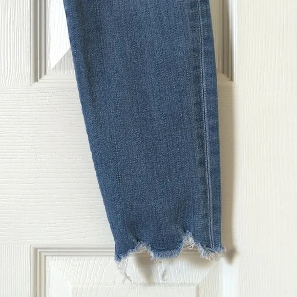 Madewell Classic 9&quot; High Rise Distressed Medium Wash Cropped Skinny Jeans 29