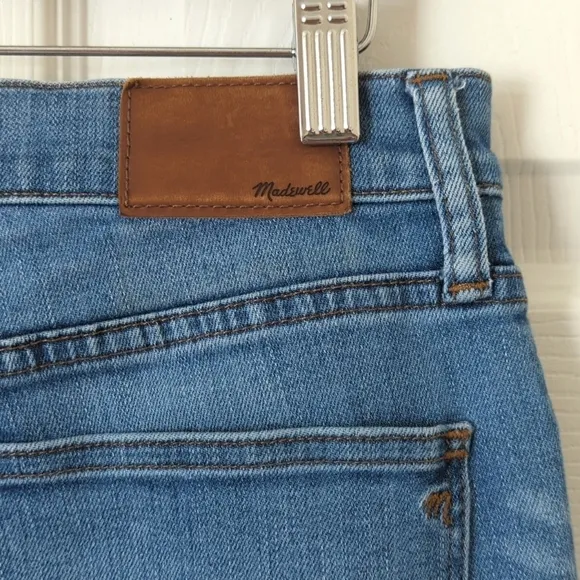 Madewell Classic 9&quot; High Rise Distressed Medium Wash Cropped Skinny Jeans 29