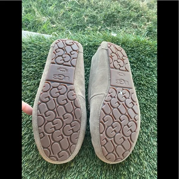 Men’s UGG Corvin Loafer Suede sz 11