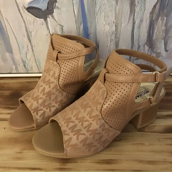 Michael Kors Logo double strap block heel Sandals! Big kids SZ 3