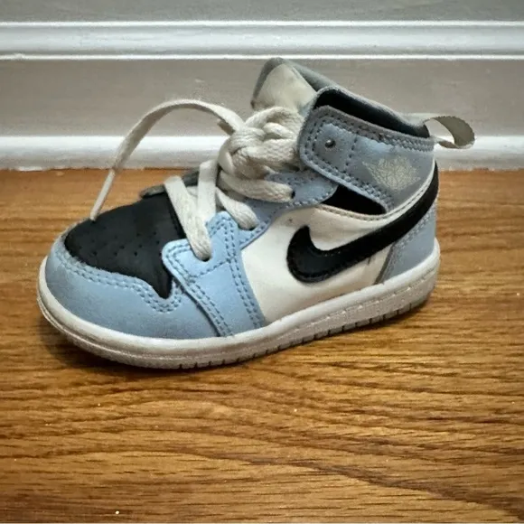 Nike Air Jordan 1 Mid Kids Size 6C Blue Athletic Shoes Sneakers