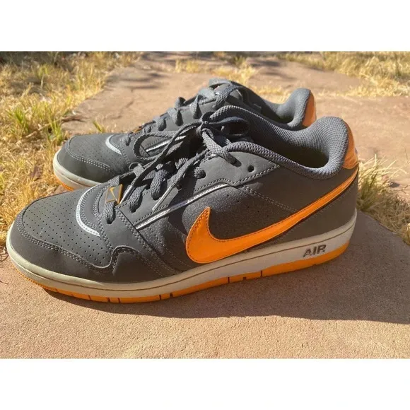 Nike Air Sneakers Mens US 8.5 Athletic Basketball Lace-Up Shoes Gray Orange
