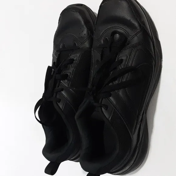 Nike defy all day training sneakers men 13 black work performance outdoor casual
