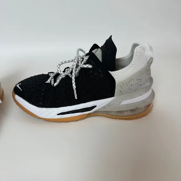 Nike Lebron XVIII‎ Grade School 4Y Black/White Gums Sneakers Shoes [CW2760-007]