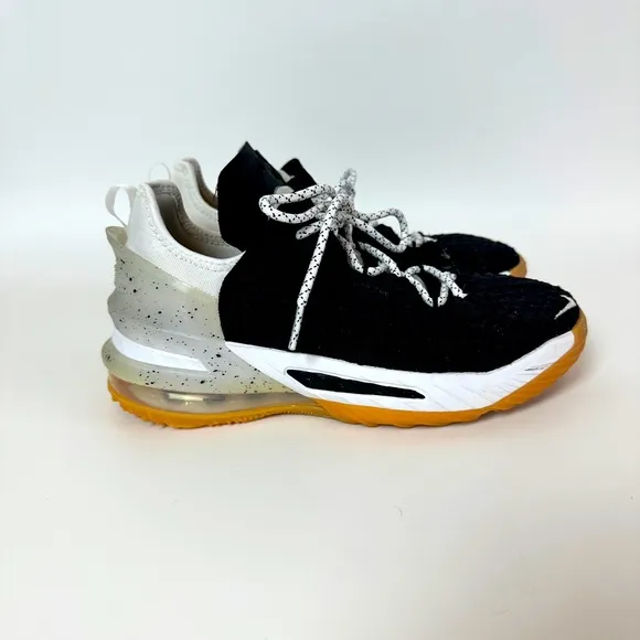 Nike Lebron XVIII‎ Grade School 4Y Black/White Gums Sneakers Shoes [CW2760-007]