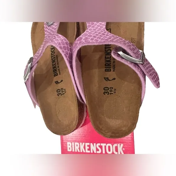 NWT Birkenstock Kid Gizeh Birko-Flor Sandals in Magic Snake Lilac in size 12