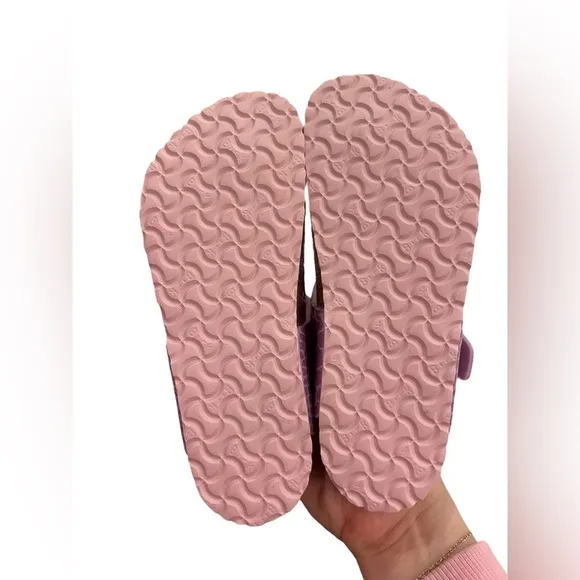 NWT Birkenstock Kid Gizeh Birko-Flor Sandals in Magic Snake Lilac in size 12