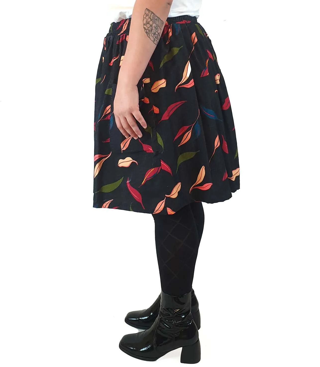 Rummage Style black cord skirt with cute leaf print size 14