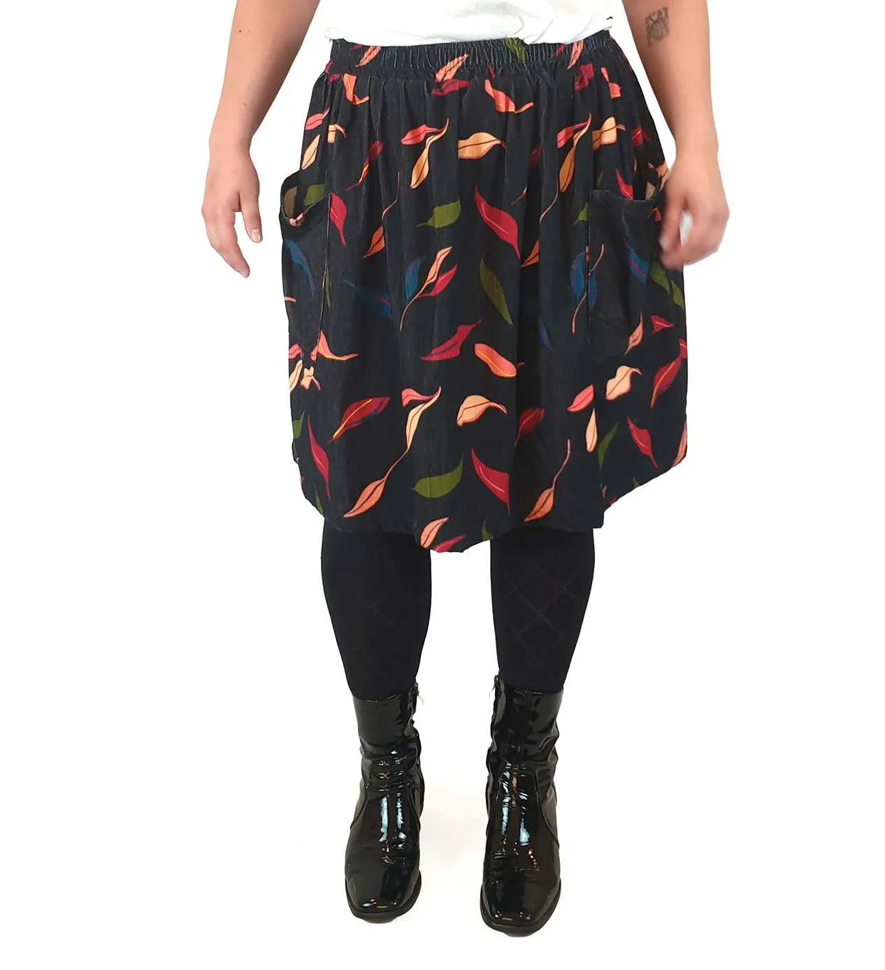 Rummage Style black cord skirt with cute leaf print size 14
