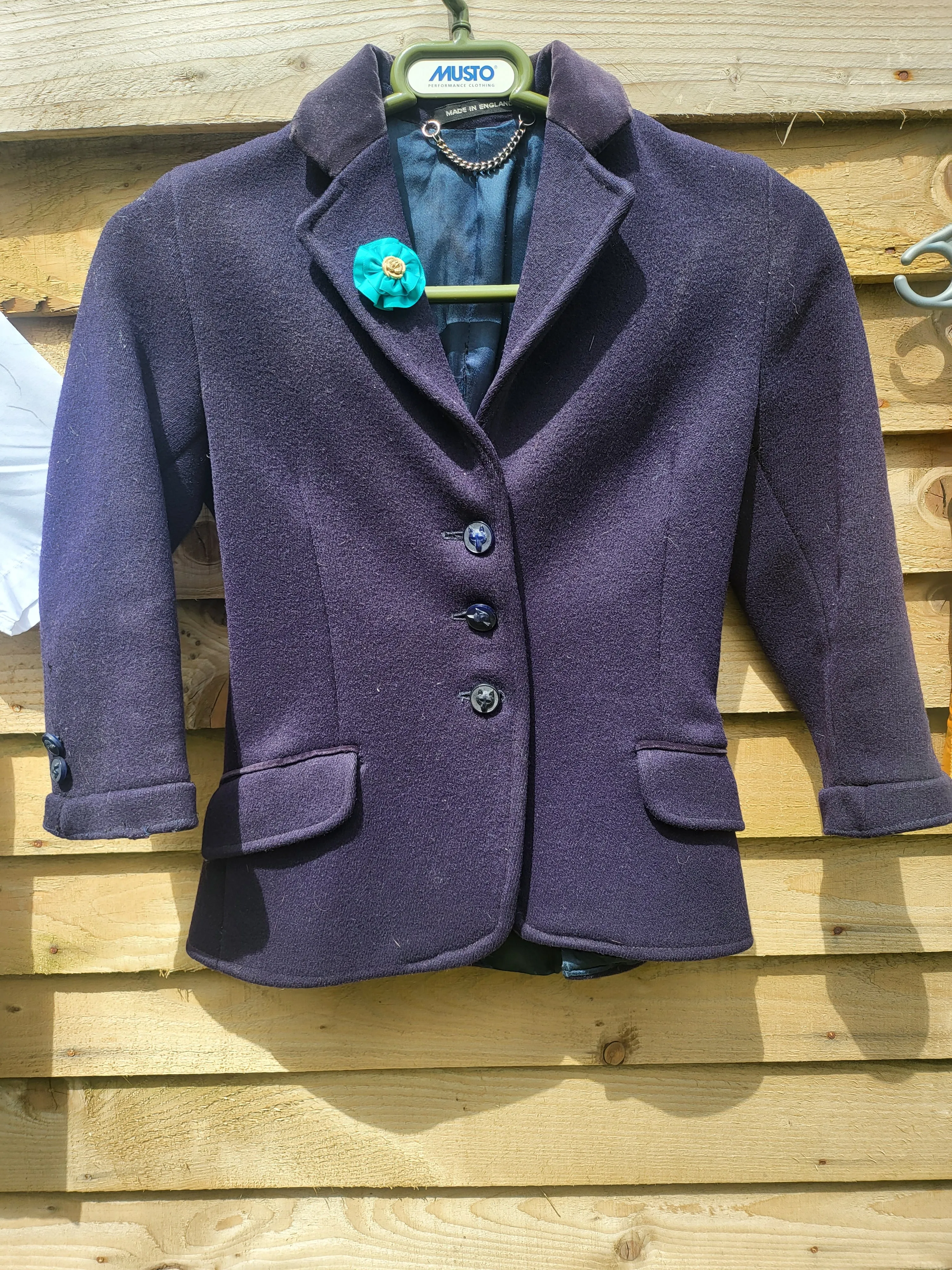 Showing Bundle, pretty ponies, age 7-8