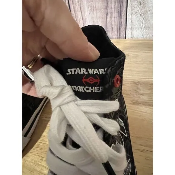Sketchers Star Wars Dark Side Of The Force Hightops Sz. 13.5 Kids