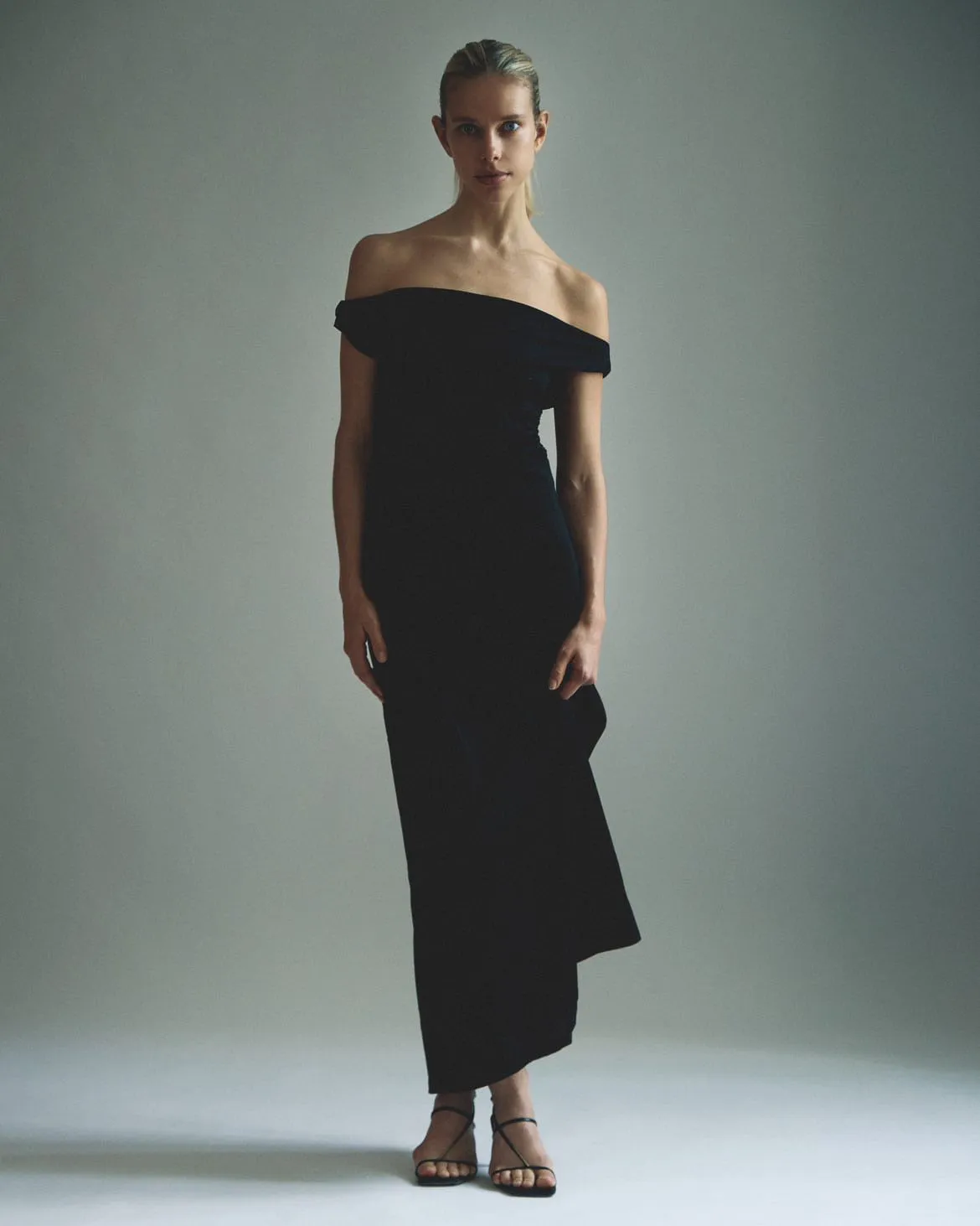 Vera to the Floor | Black