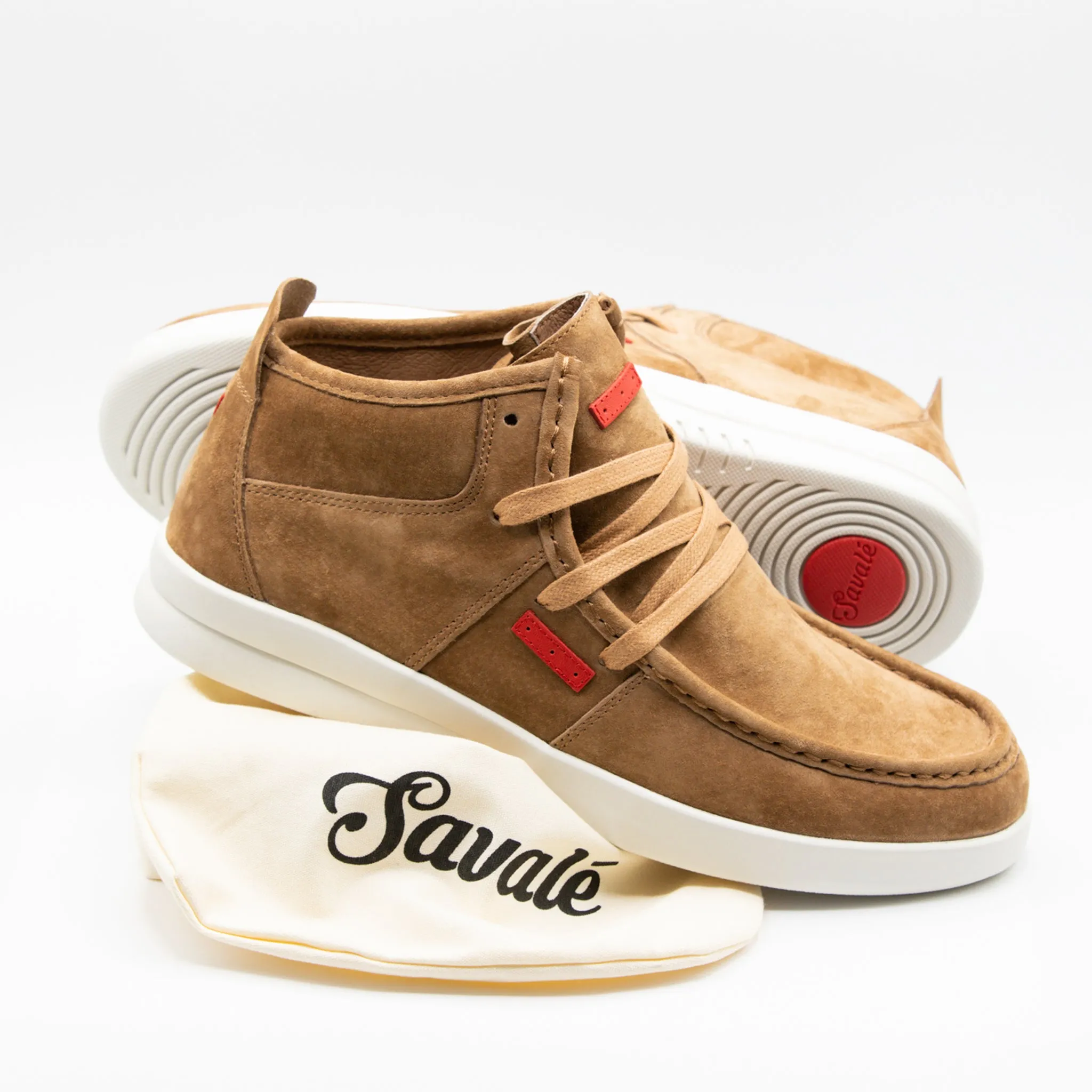Wallace Camel / Bone